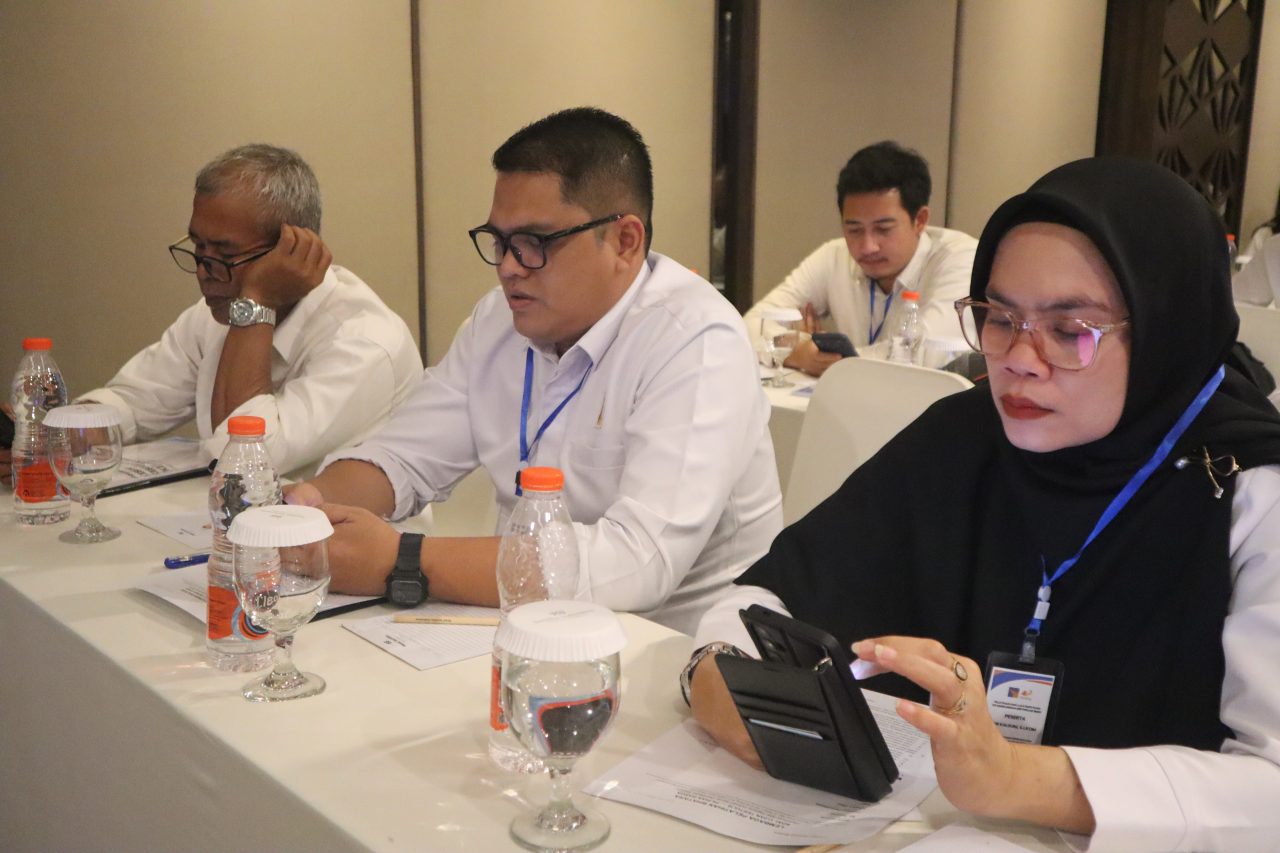 Pengoperasian Peralatan TIK & Sistem Komputer Perkantoran